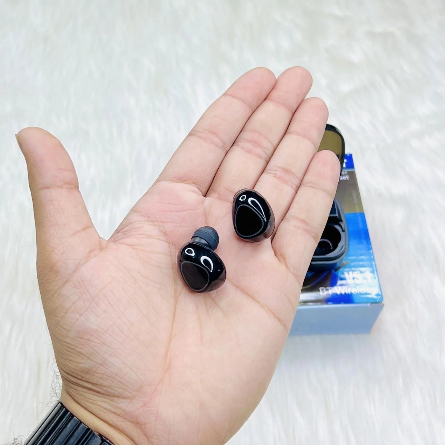 M10 TWS Earbuds – Bluetooth 5.1, 8-10h Playtime, IPX7 Waterproof with 3500mAh Charging Case